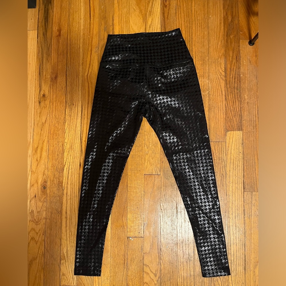 Beyond yoga NWT leggings🐼